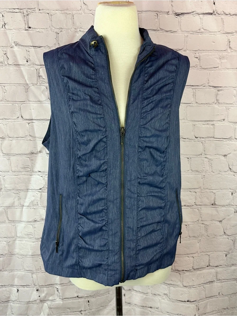 Chico's zenergy (2) full zip Vest jacket women L layering ruched ruffle